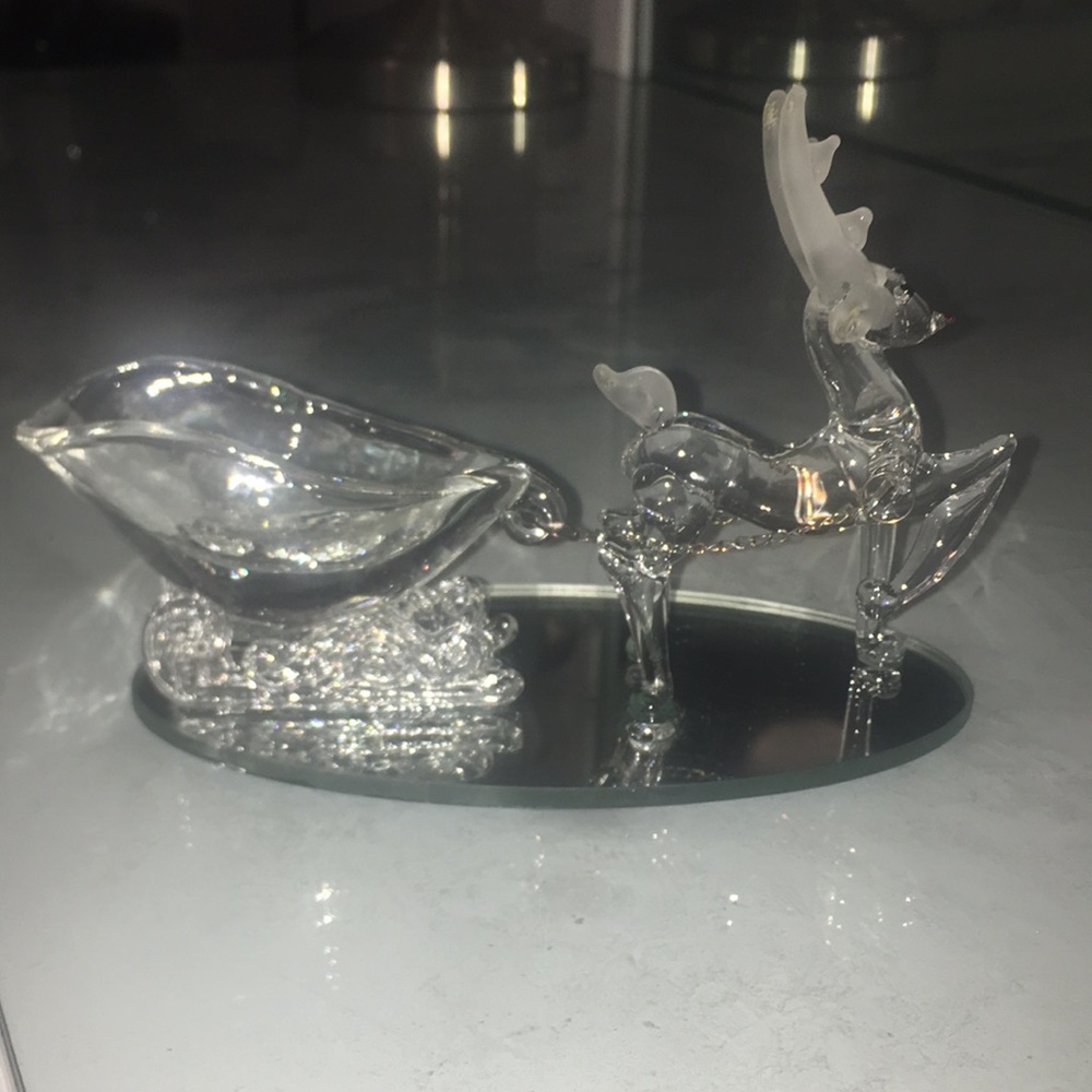 Glass rain deer